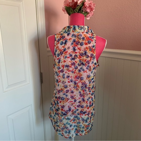 👗Bright chiffon sleeveless women’s blouse, size M, EUC - Picture 3 of 6